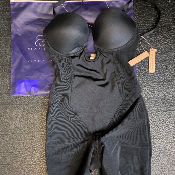 AirSlim® Deep Plunge Butt-Lifting Bodysuit (Standard Cup (B-D) / Black / S) - Picture 2 of 4